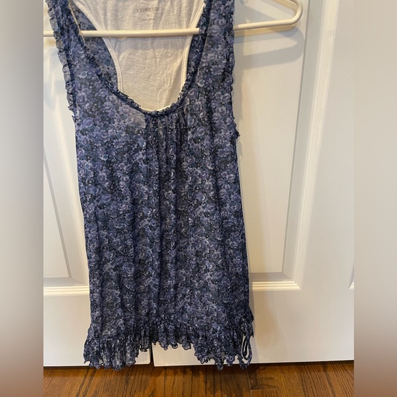 Express Sleeveless top Size S in Georgette in Blue with White flowers - Picture 2 of 3
